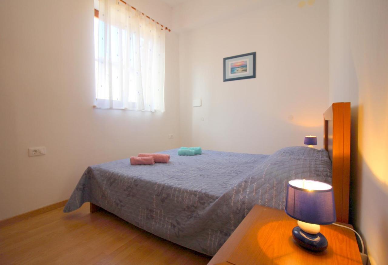 Apartment Ema Near City Center ポレッチ エクステリア 写真